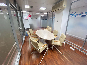 Комната для переговоров, совещаний, деловых встреч Алматы